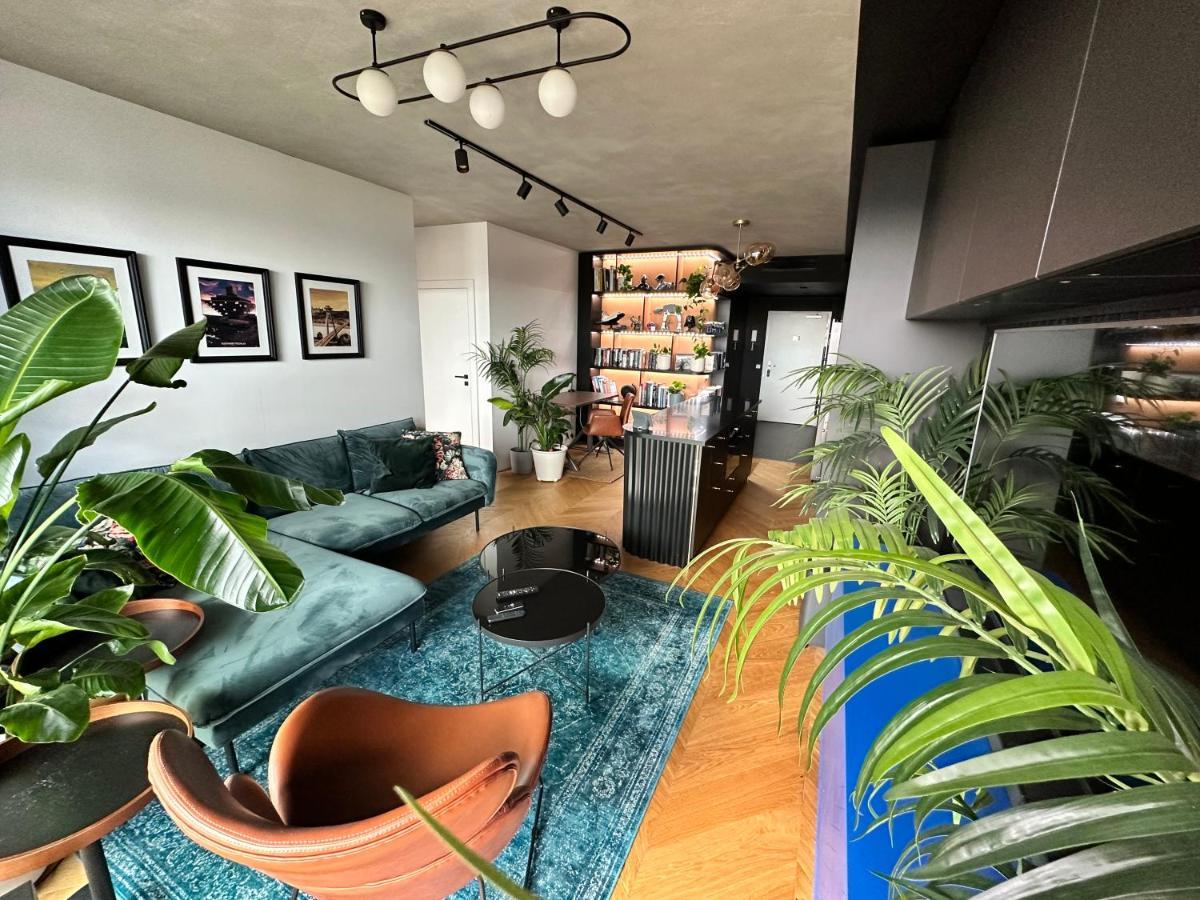 Skyline Elegance With Free Parking Apartment Bratislava Exterior photo