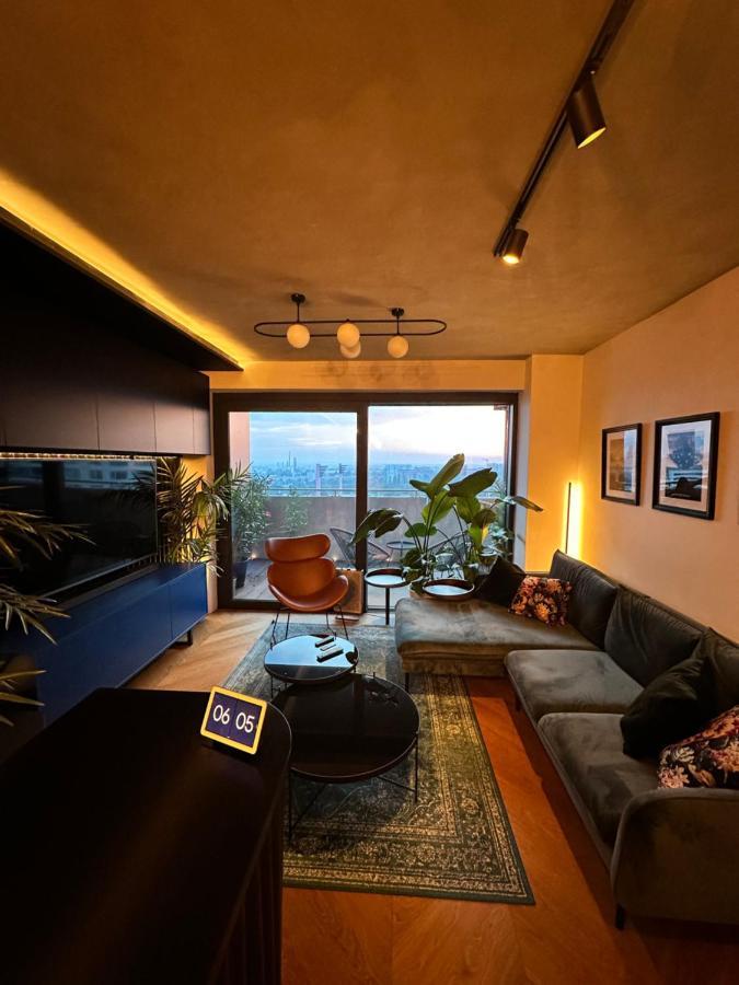 Skyline Elegance With Free Parking Apartment Bratislava Exterior photo